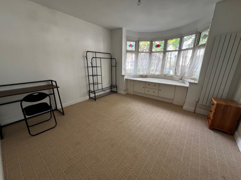 Room Milverton Road in Birmingham