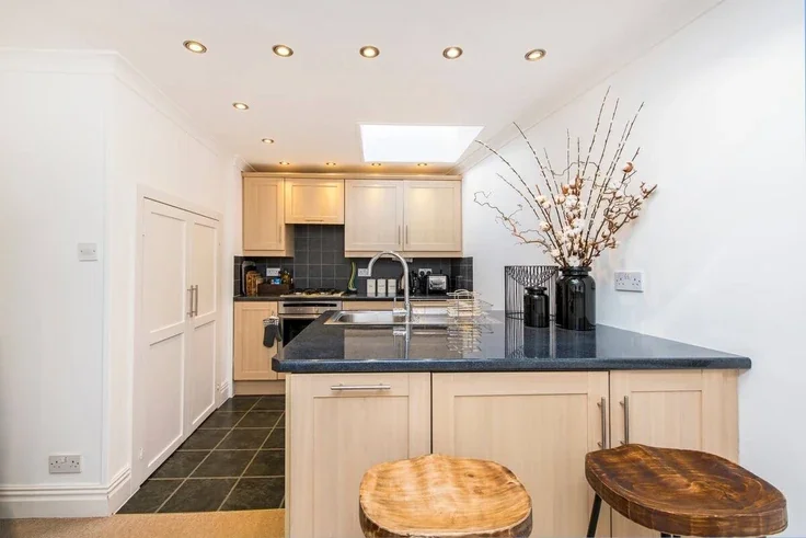 Flat Ledbury Mews North in Greater London