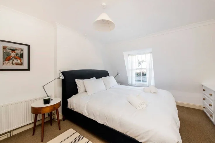 Flat Ledbury Mews North in Greater London