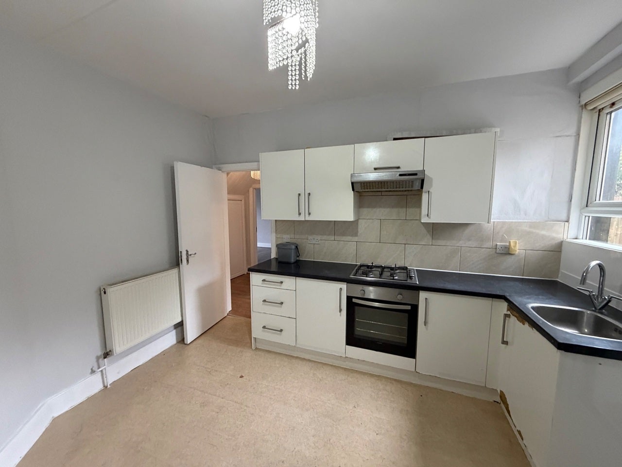 Flat Idlecombe Road in Greater London