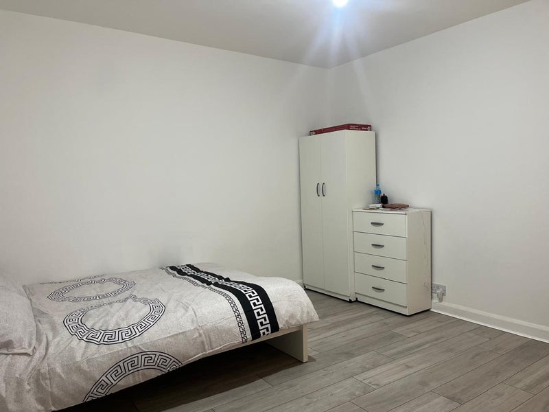 Room Wembley Park Drive in Greater London