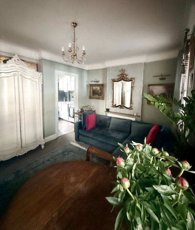 Room Regency Street in City of Westminster