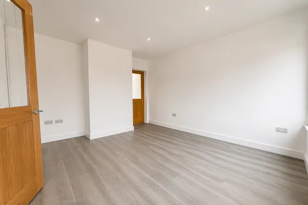 Flat Cedar Crescent in Tonbridge and Malling