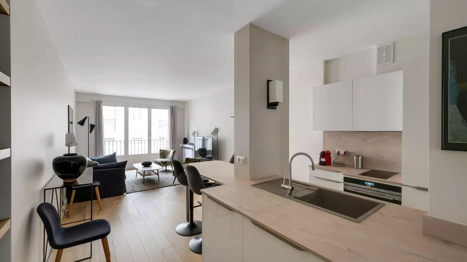 Appartement Avenue Hoche à Paris