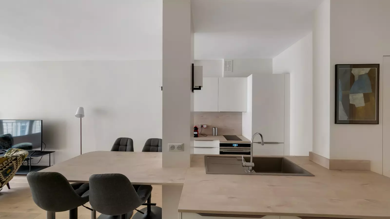 Appartement Avenue Hoche à Paris