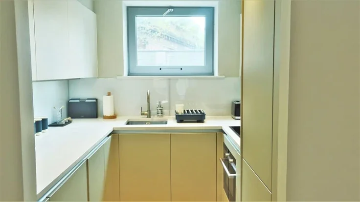 Flat Treveris Street in Greater London