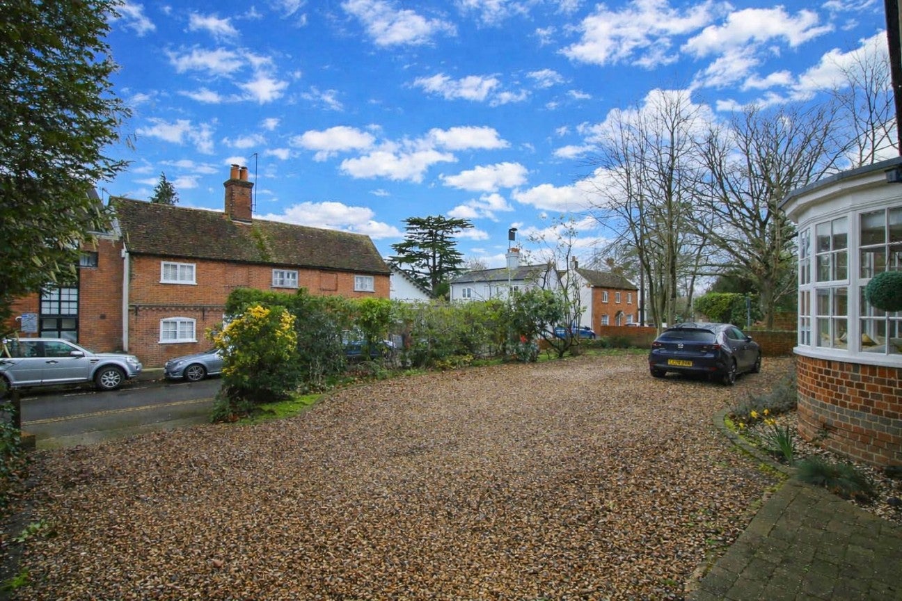 House Bird Mews in Wokingham