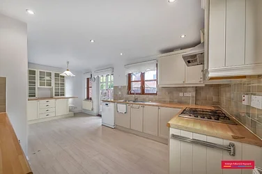 House Bentley Mews in Greater London