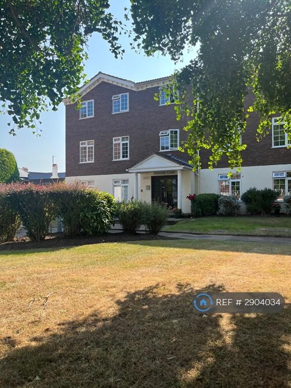 Flat Hillcrest in Elmbridge