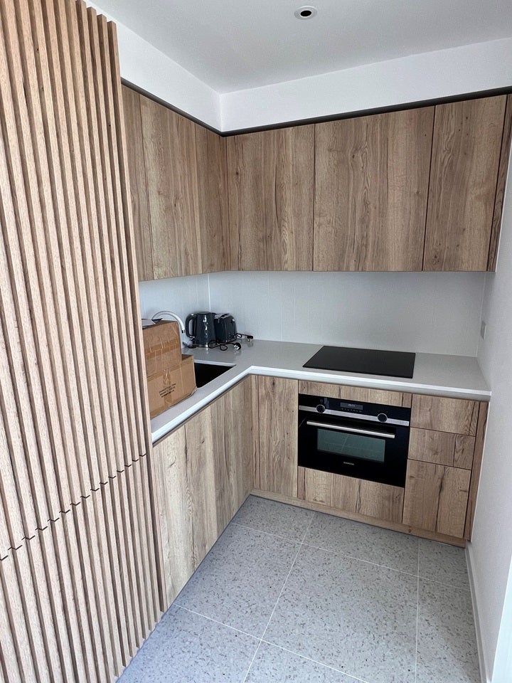 Flat Raven Row in Greater London