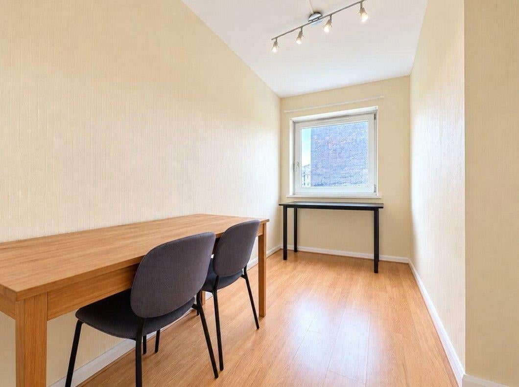 Flat Abbey Street in Greater London