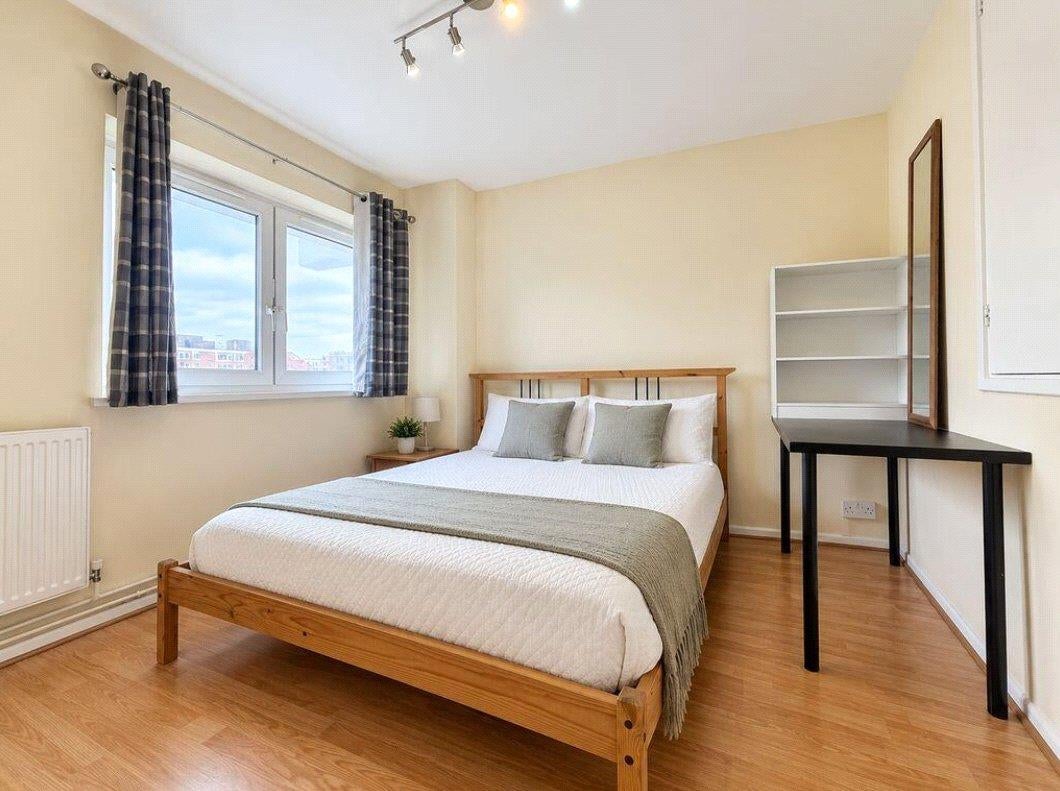 Flat Abbey Street in Greater London