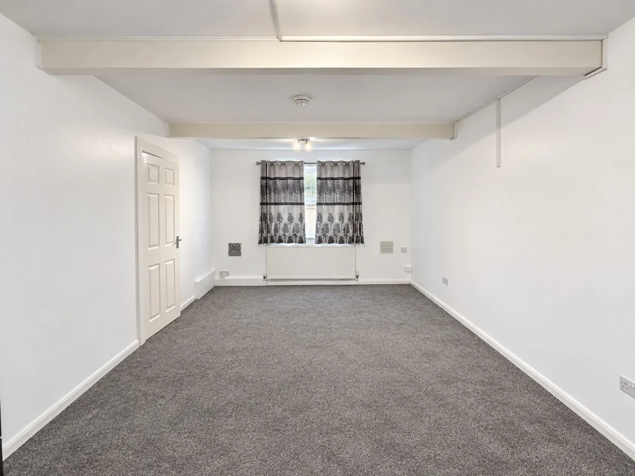 House Hunters Grove in Greater London