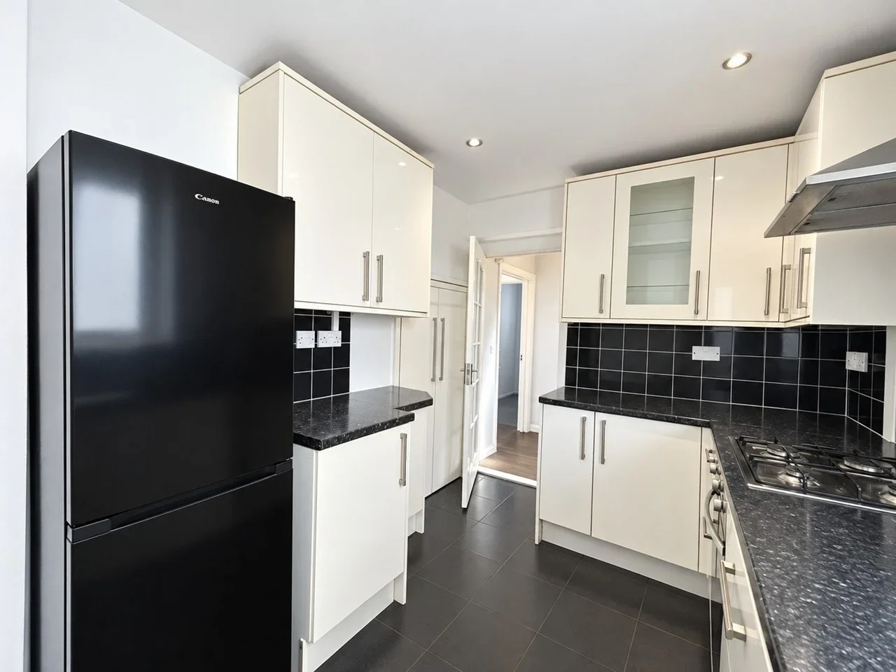 House Hunters Grove in Greater London