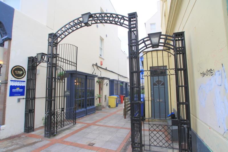 Flat Lansdowne Place in Hove
