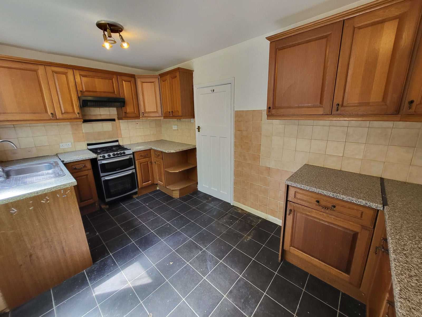 House Baker Street in Luton