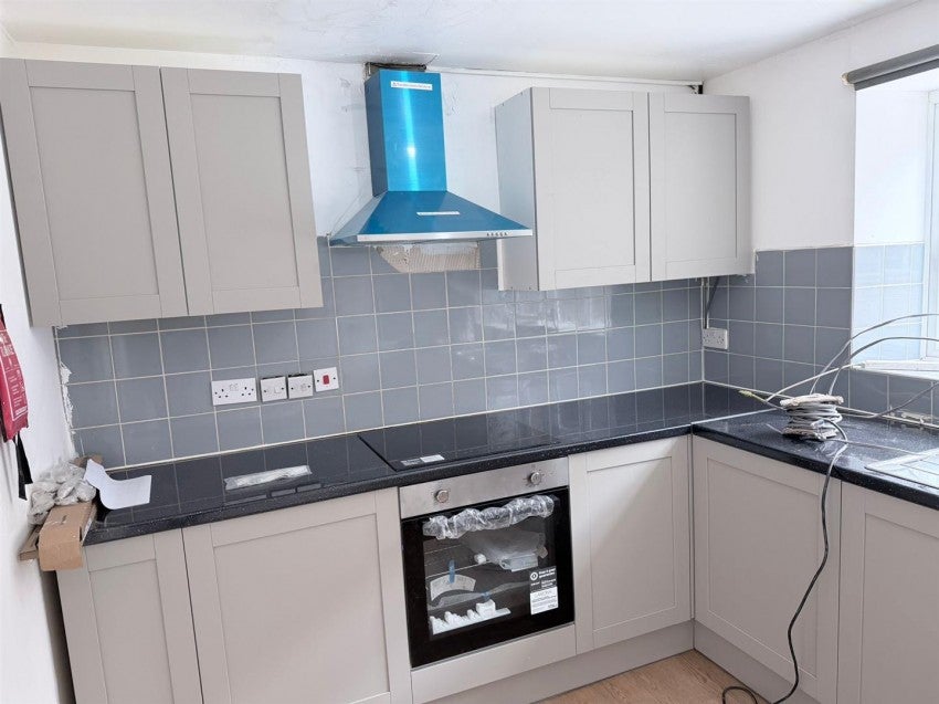 Room High Street in Greater London