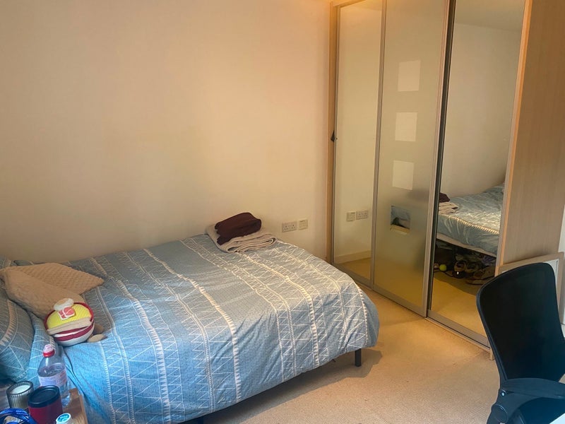 Flat Fletcher Street in Greater London