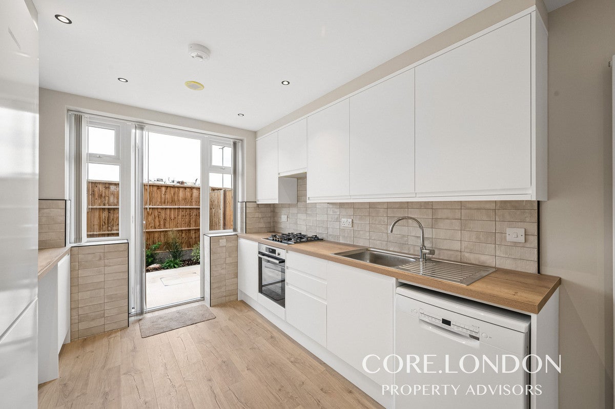 House Lowfield Road in Greater London