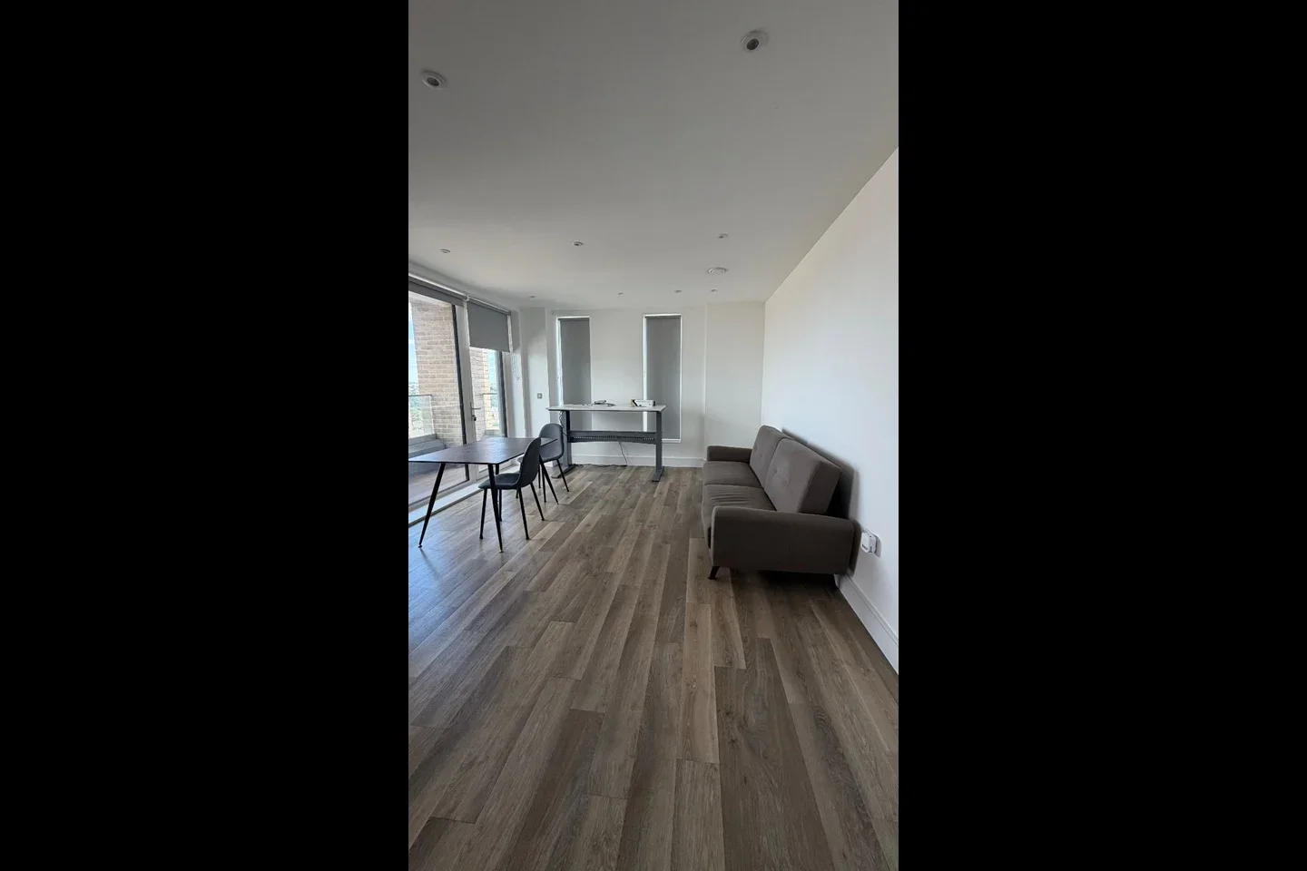 Room Bridges Court in Greater London
