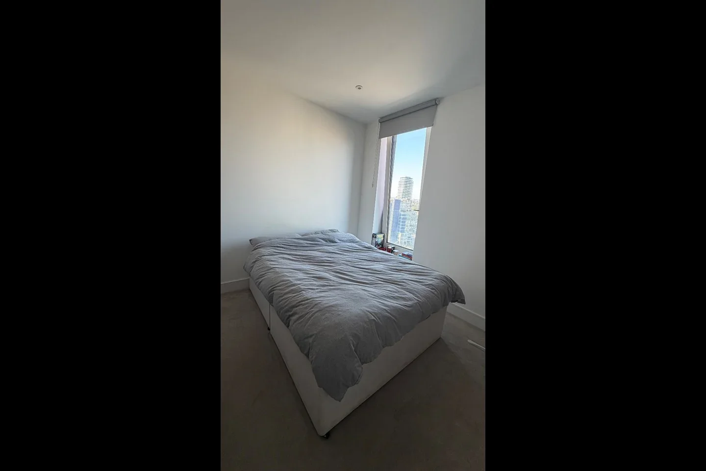 Room Bridges Court in Greater London