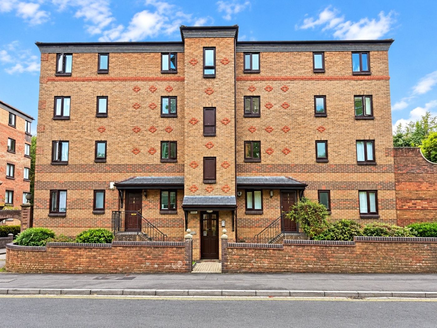 Flat Redcliff Mead Lane in Bristol