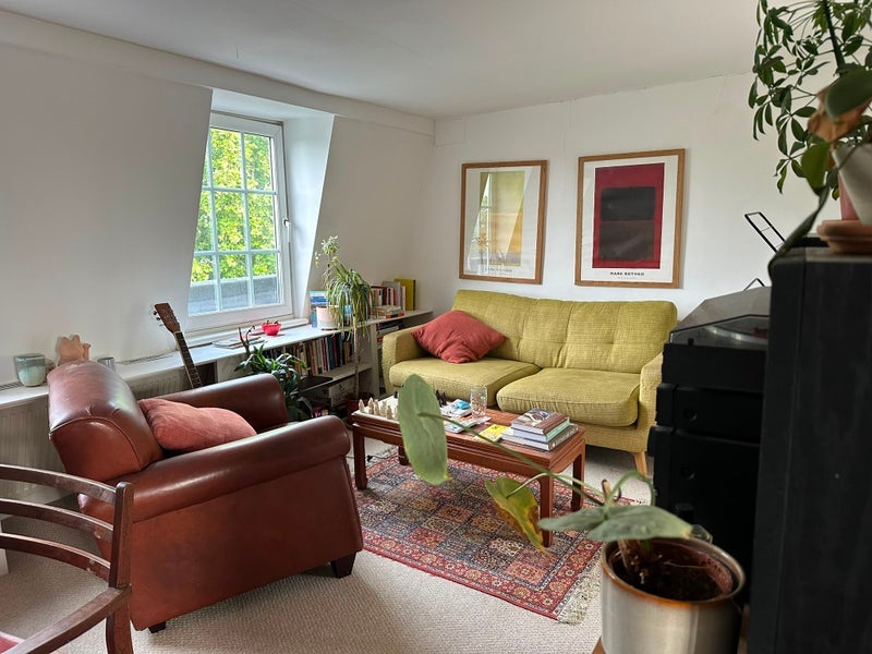 Room Lauriston Road in Greater London