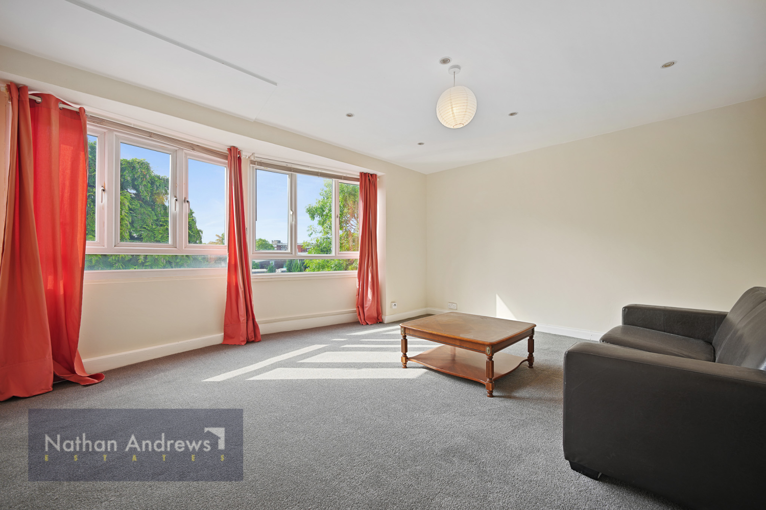 Flat Lyell Street in Greater London