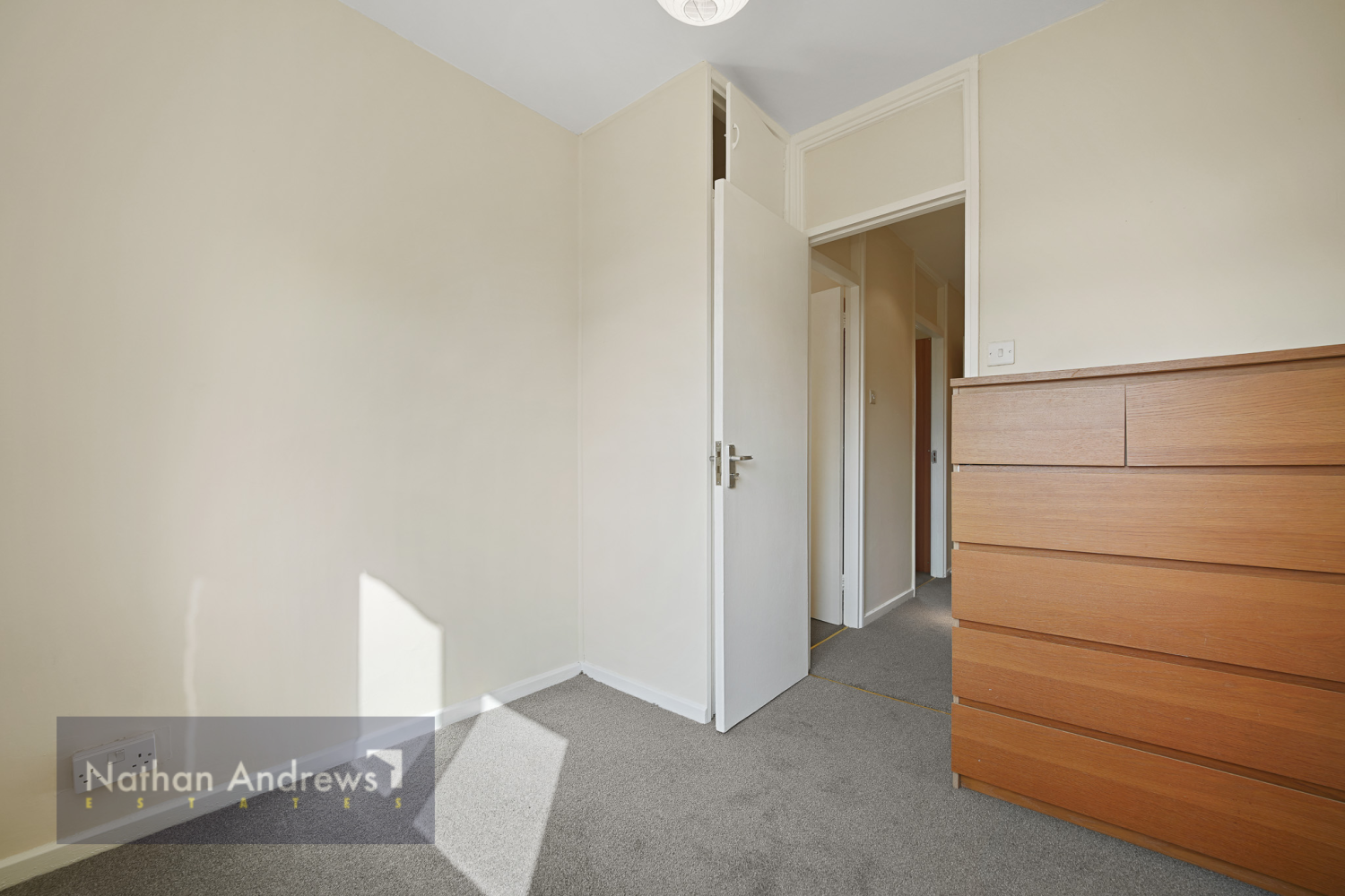 Flat Lyell Street in Greater London