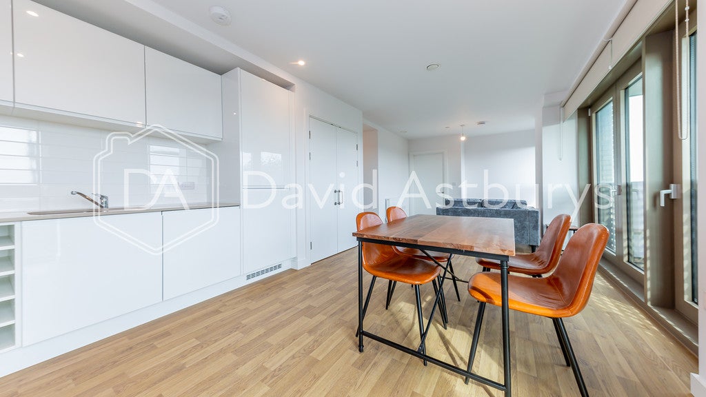 Flat Seven Sisters Road in Greater London