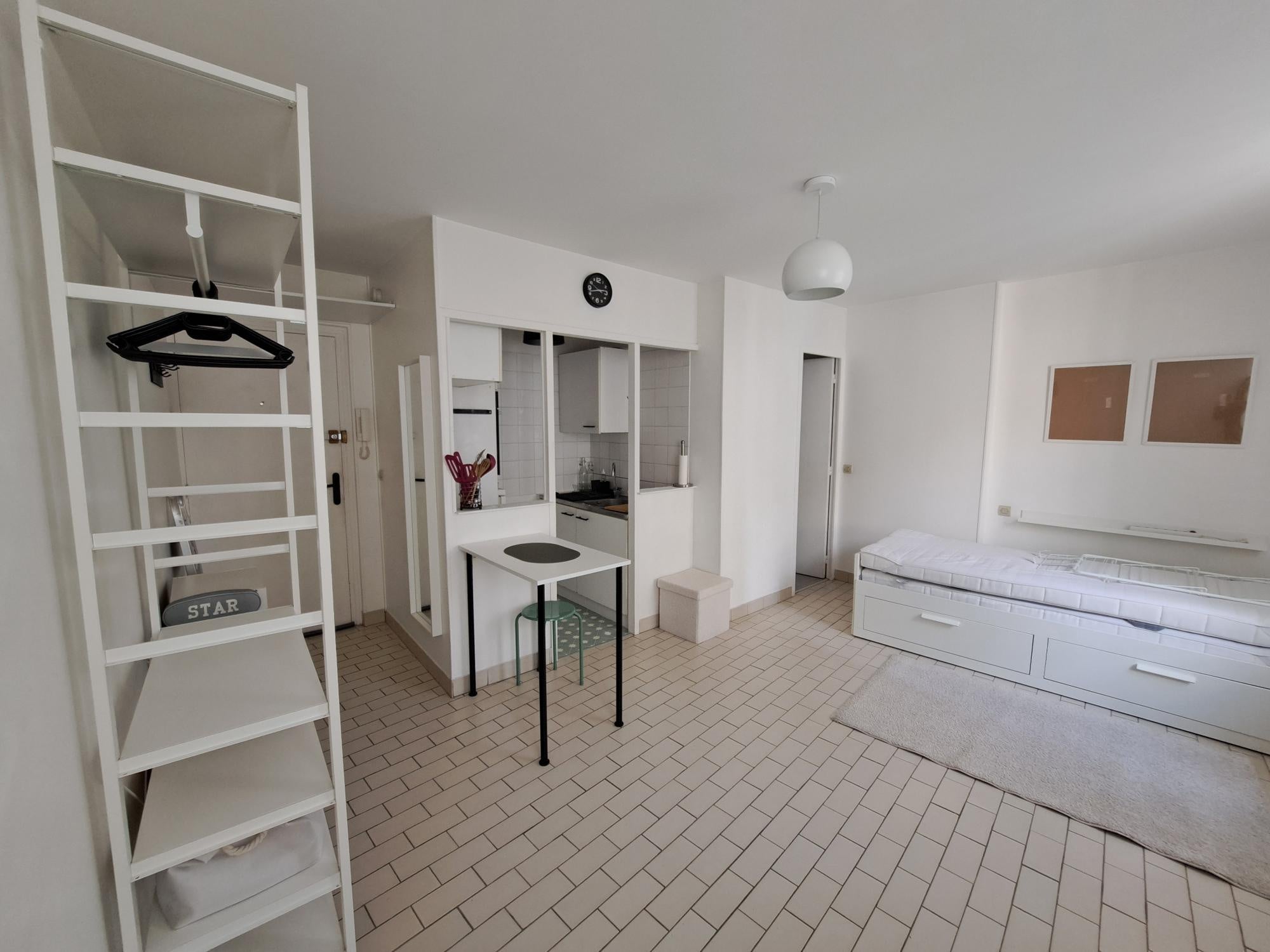 Flat Rue Marlot in Reims