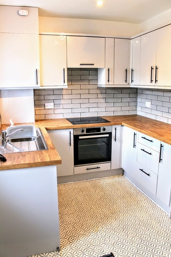 Flat Greenfield Terrace in Leeds