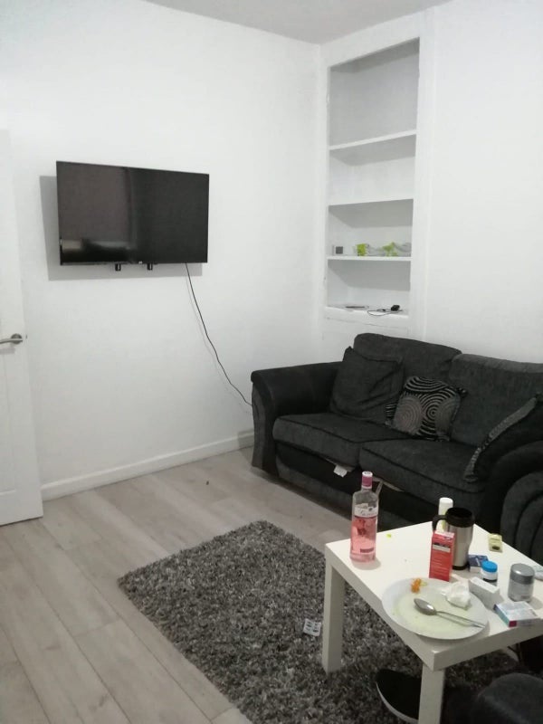 Room Malden Road in Liverpool
