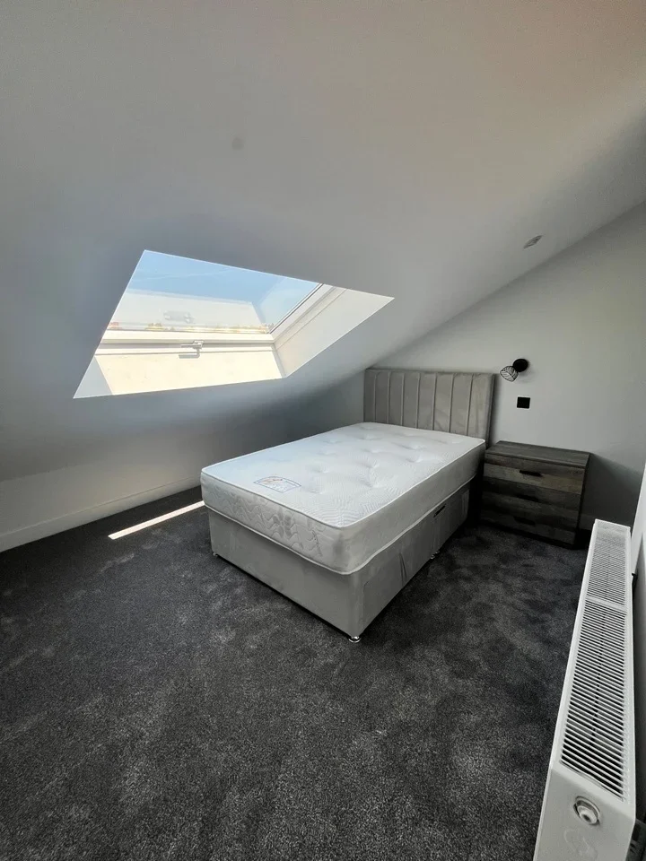 Room Willis Street in Warrington