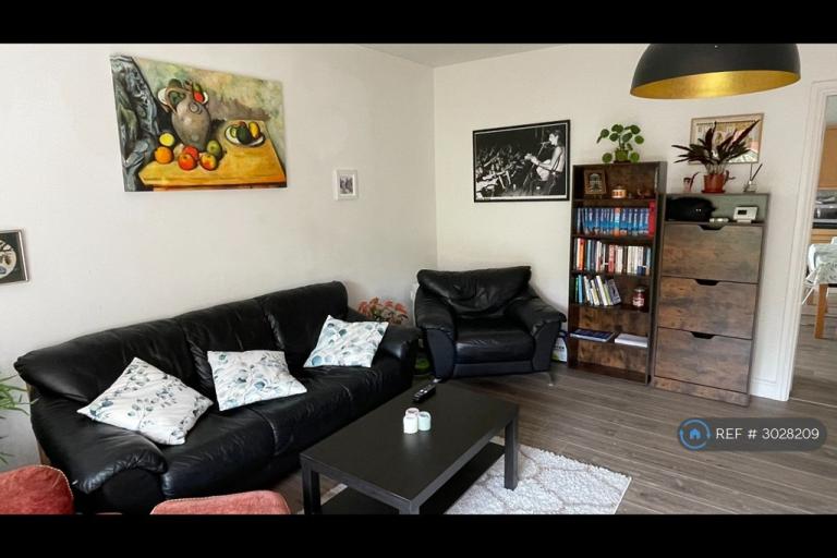 Room Wilmslow Road in Manchester