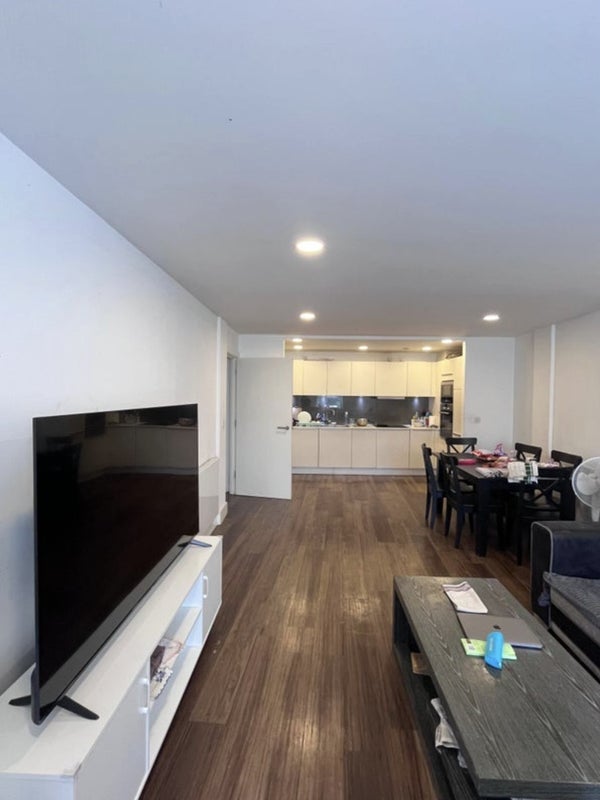 Room Market Road in Greater London