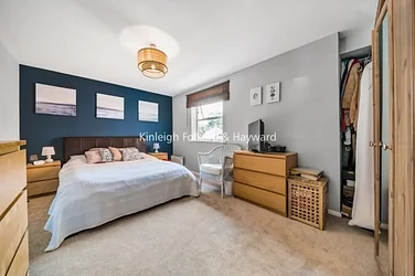 Flat Massingberd Way in Greater London
