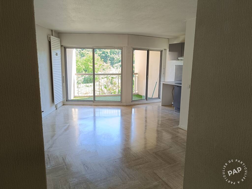 Appartement Avenue Maréchal de Lattre de Tassigny à Mandelieu-la-Napoule