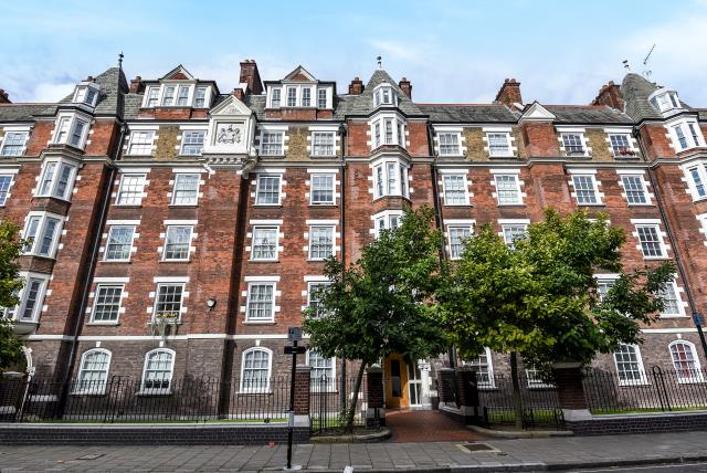 Flat Scott Ellis Gardens in City of Westminster