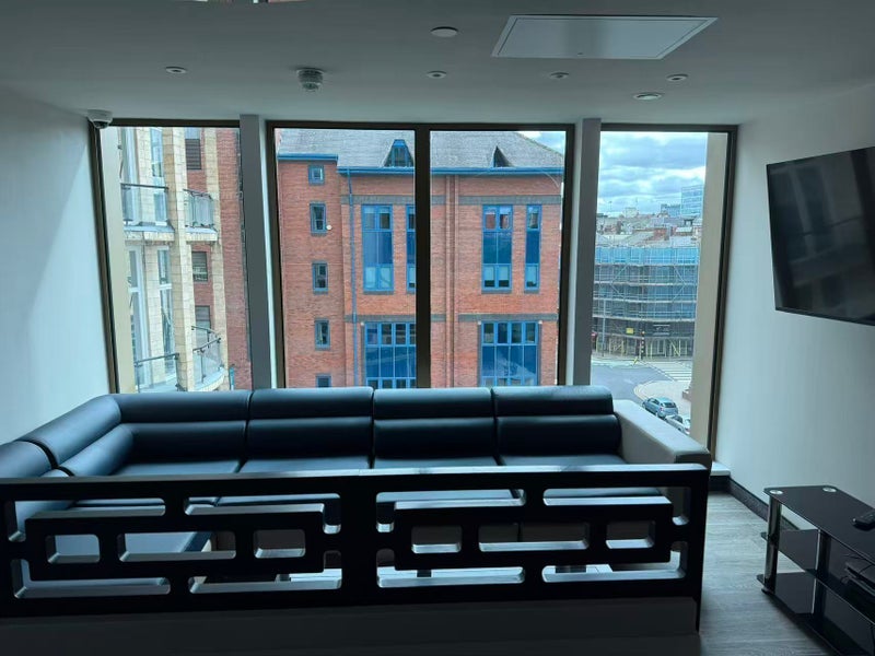 Room Westgate in Leeds