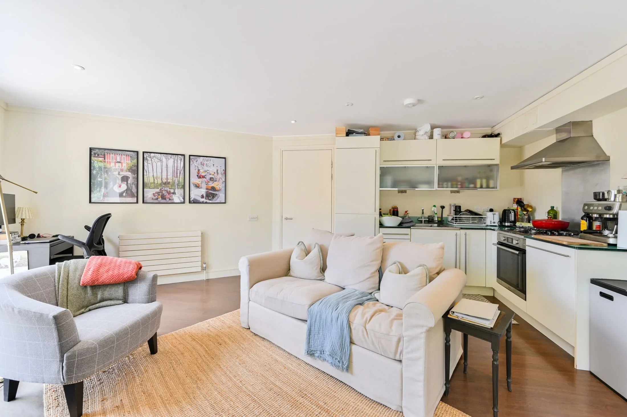 Flat Upper Richmond Road in Greater London