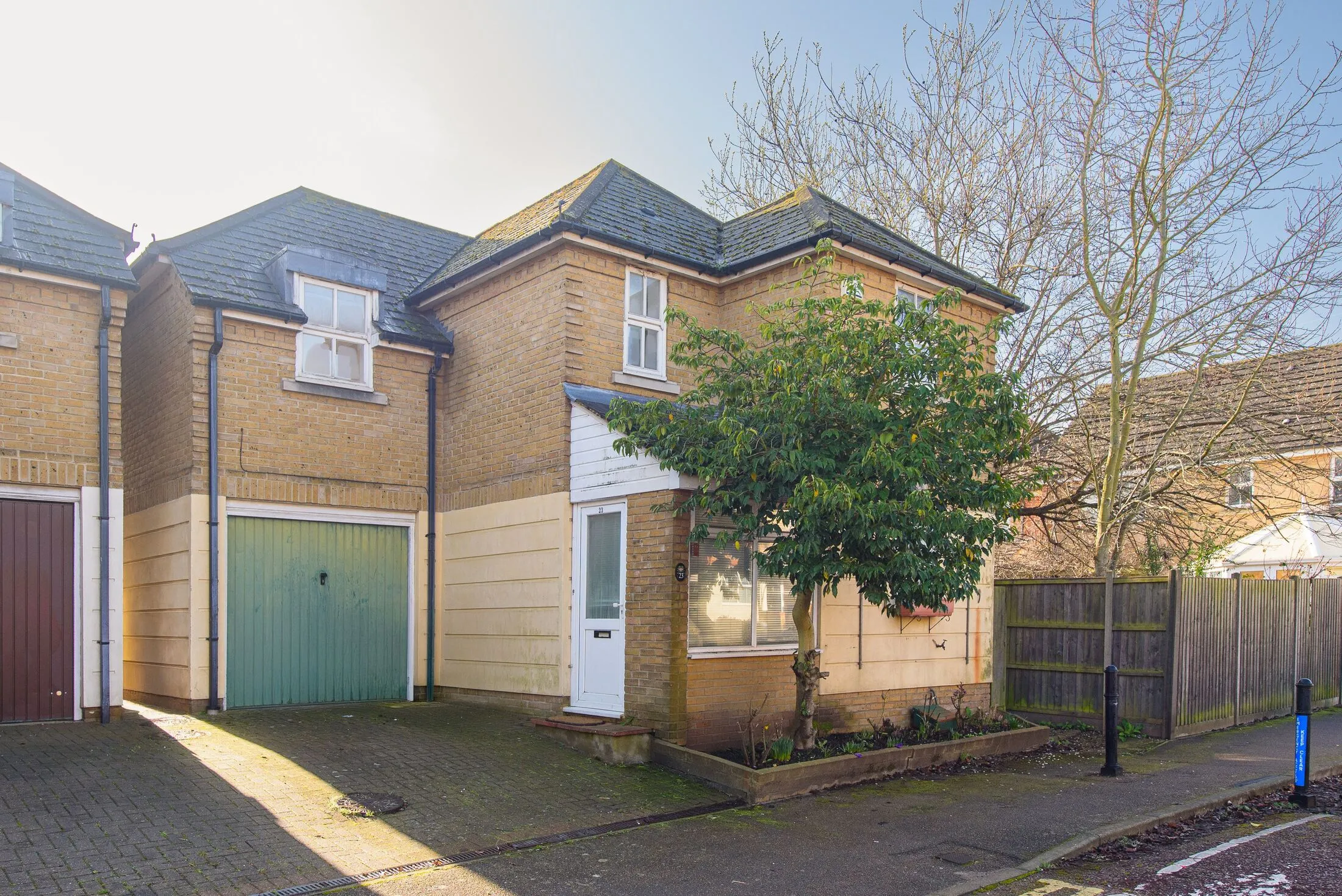 House Baron Close in Greater London