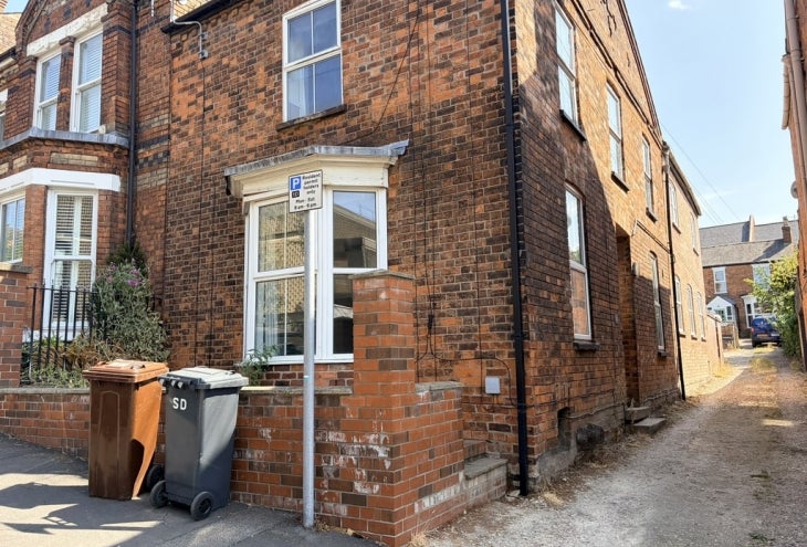 Flat Beaumont Fee in Lincoln