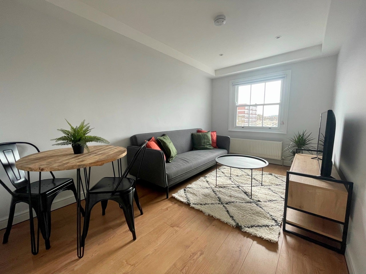 Flat Royal College Street in Greater London