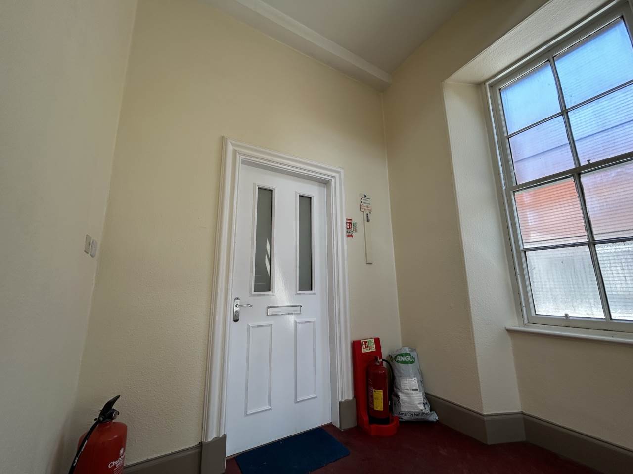 Flat Meadowside in Dundee