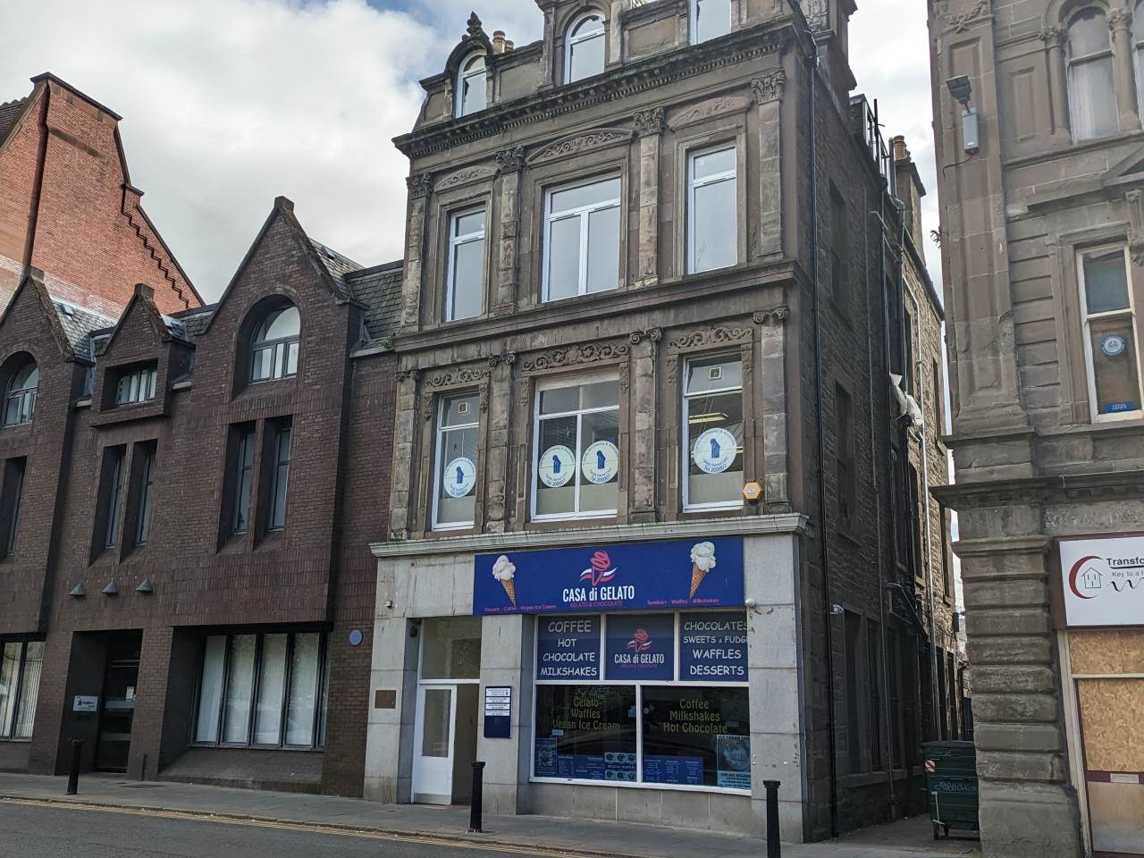 Flat Meadowside in Dundee