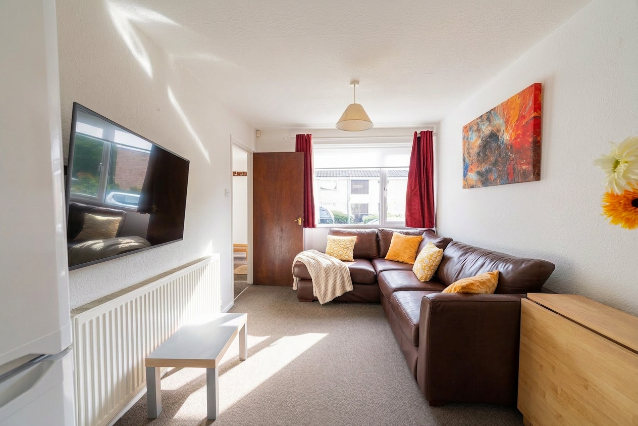 Flat Leahurst Crescent in Birmingham