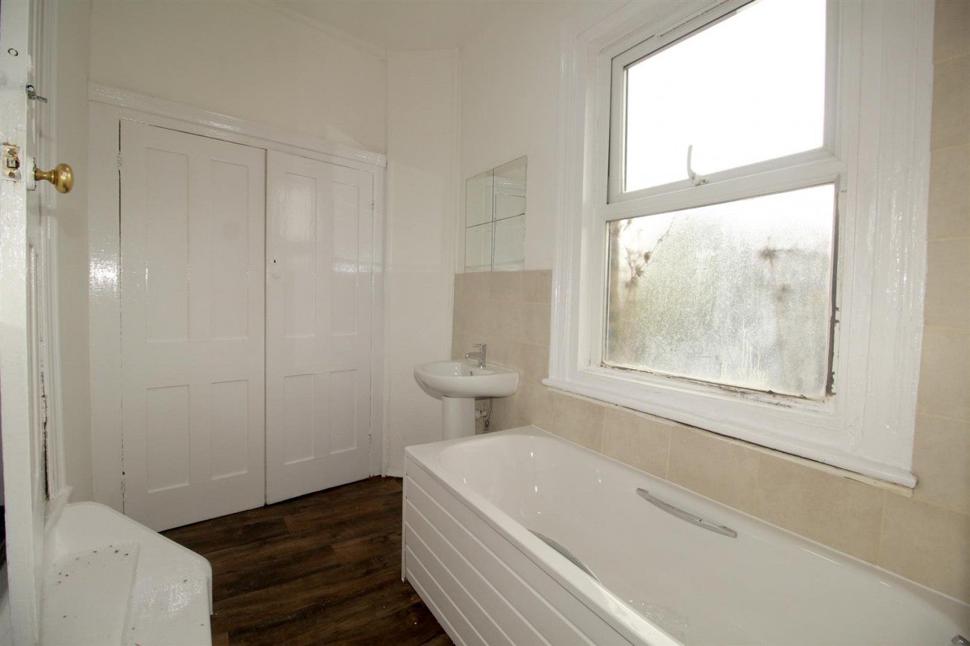 Flat Silver Street in Greater London