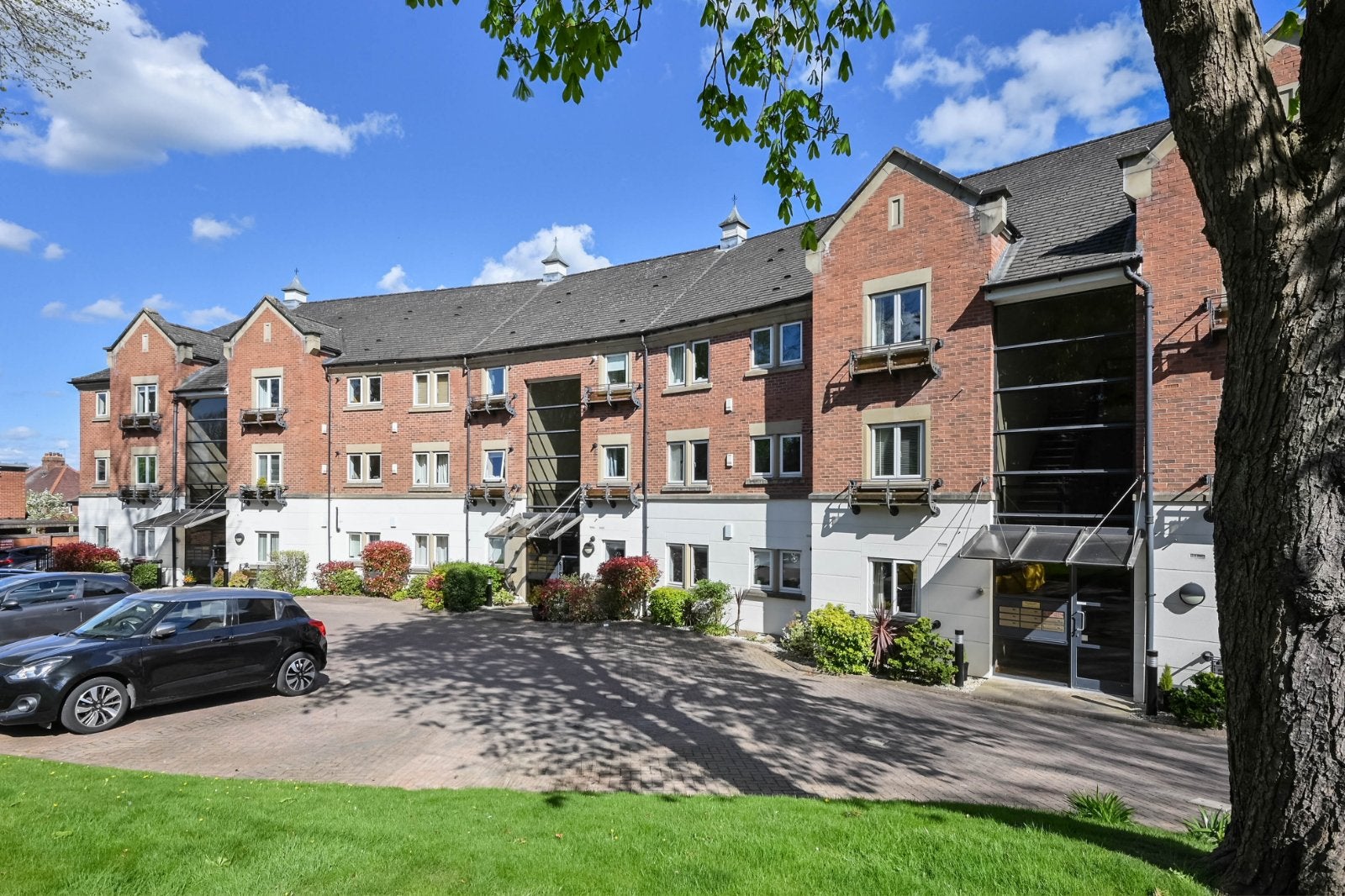 Flat Riverside Lodge in York