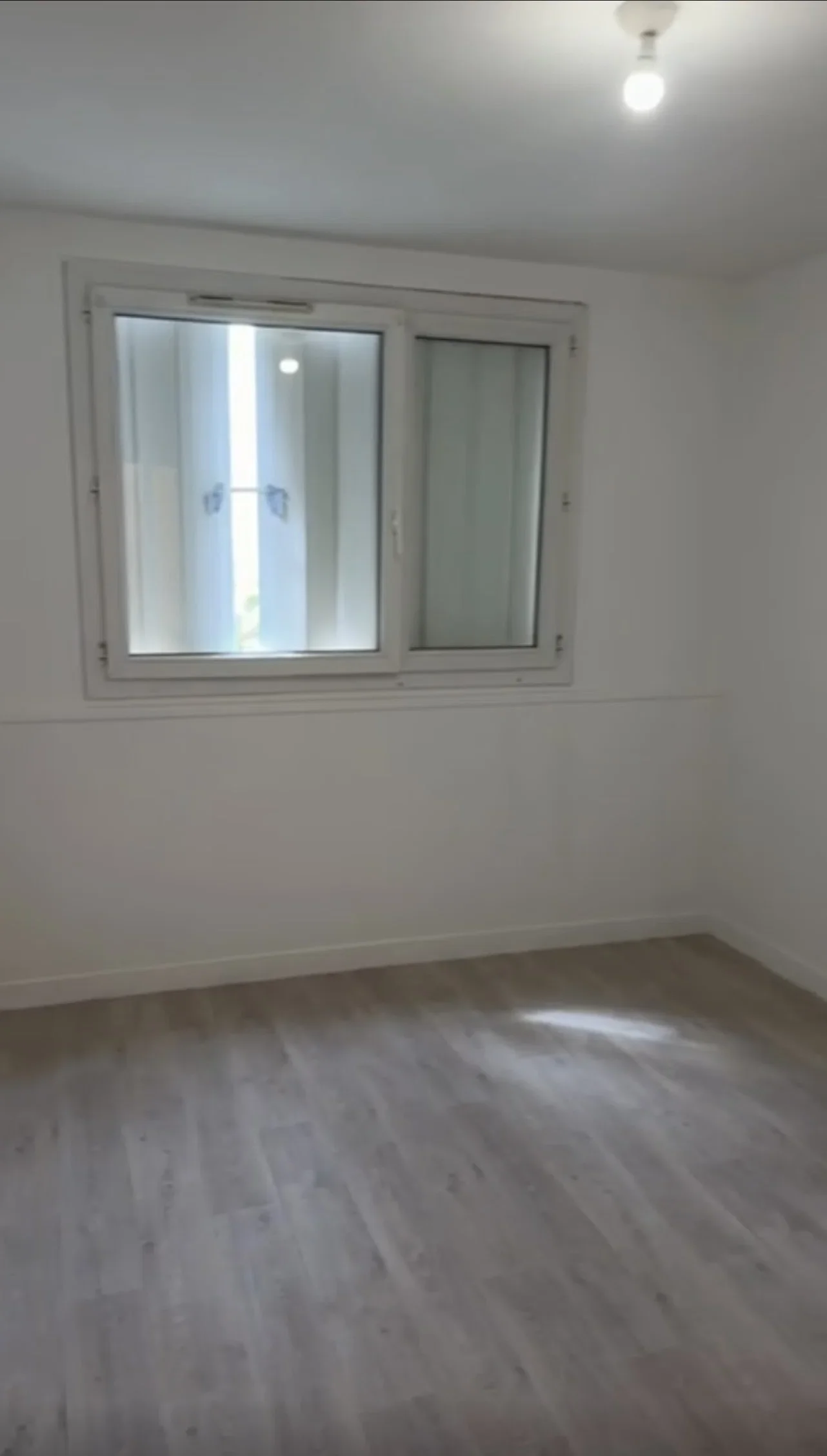 Chambre Rue du Moulin à Bagnolet